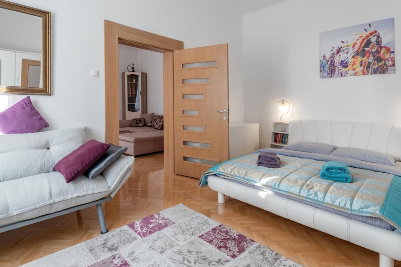 Brasov Centrul Vechi - 67Sqm - 2Min To Counsel Square Apartment Екстериор снимка