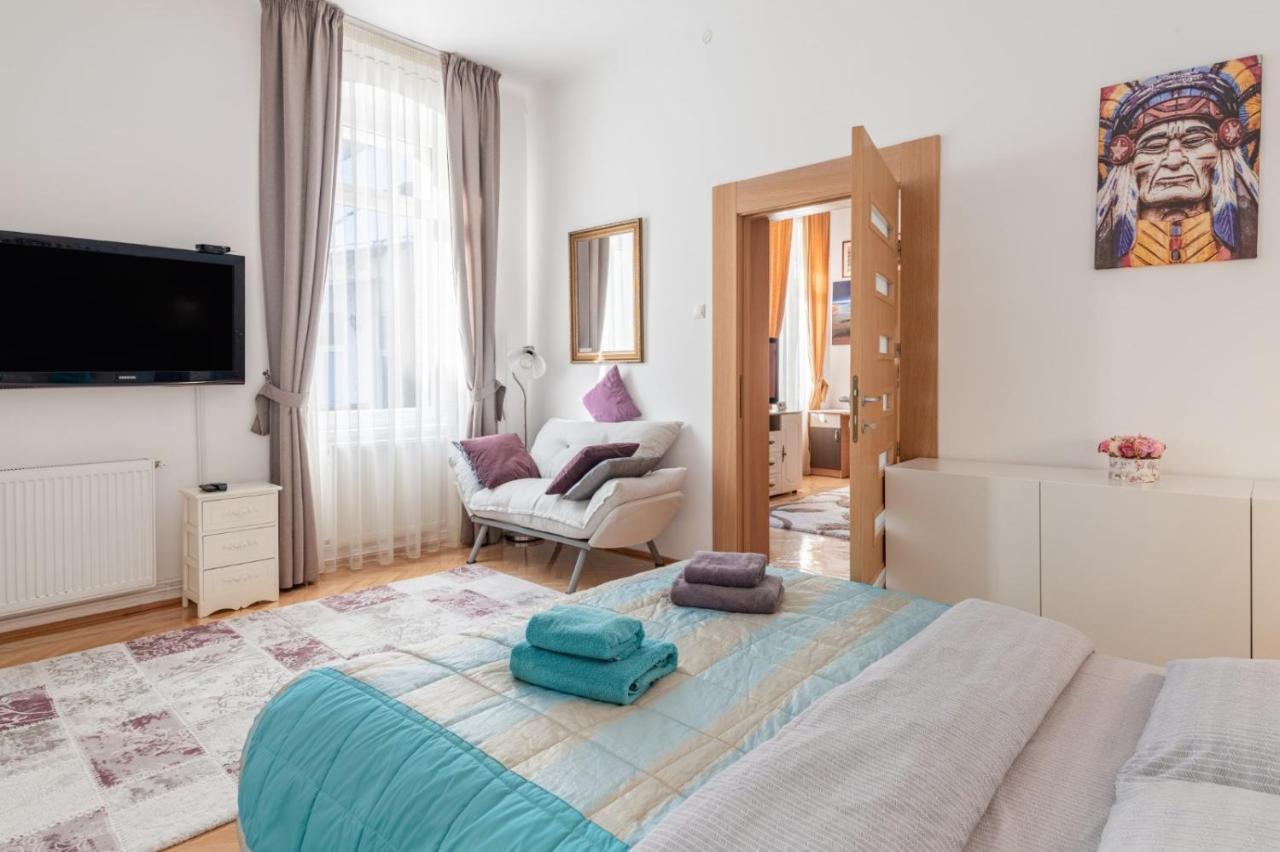 Brasov Centrul Vechi - 67Sqm - 2Min To Counsel Square Apartment Екстериор снимка