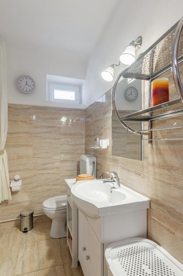Brasov Centrul Vechi - 67Sqm - 2Min To Counsel Square Apartment Екстериор снимка