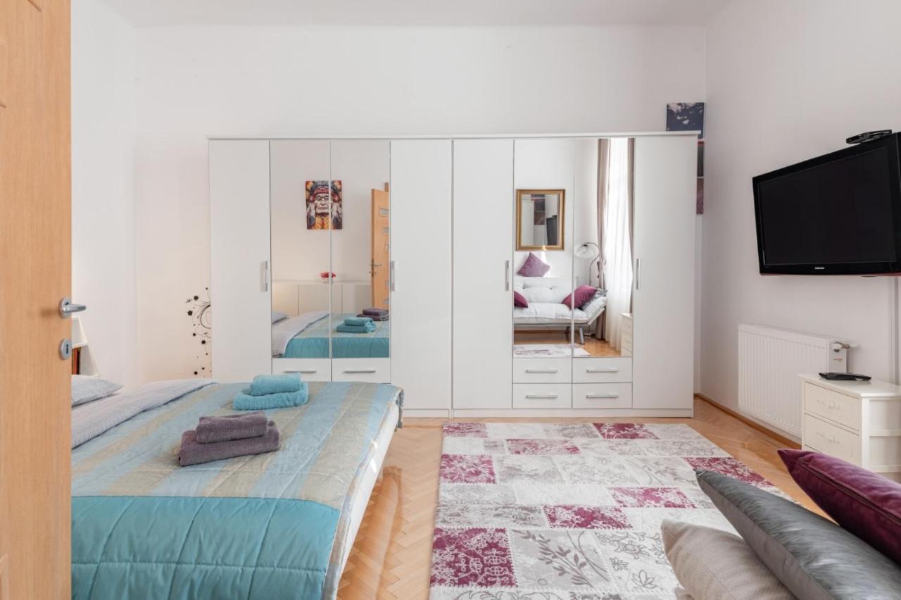 Brasov Centrul Vechi - 67Sqm - 2Min To Counsel Square Apartment Екстериор снимка