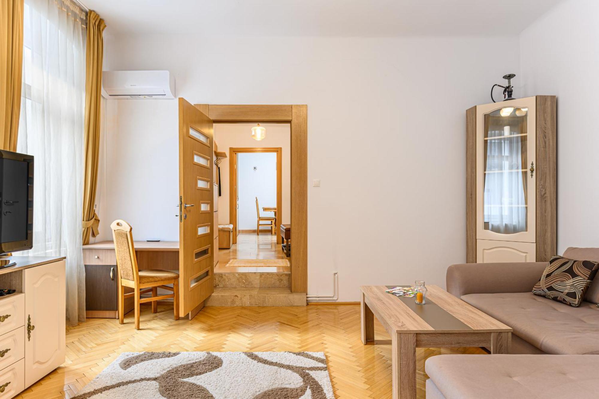 Brasov Centrul Vechi - 67Sqm - 2Min To Counsel Square Apartment Екстериор снимка