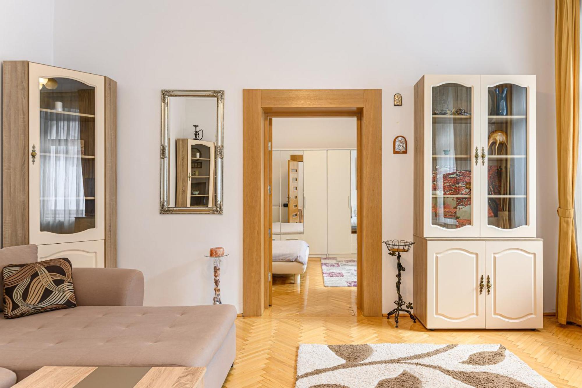 Brasov Centrul Vechi - 67Sqm - 2Min To Counsel Square Apartment Екстериор снимка