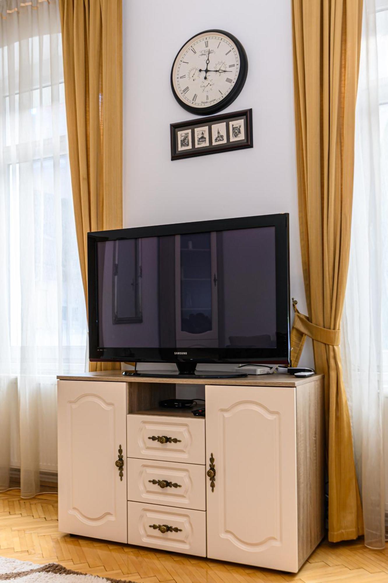 Brasov Centrul Vechi - 67Sqm - 2Min To Counsel Square Apartment Екстериор снимка