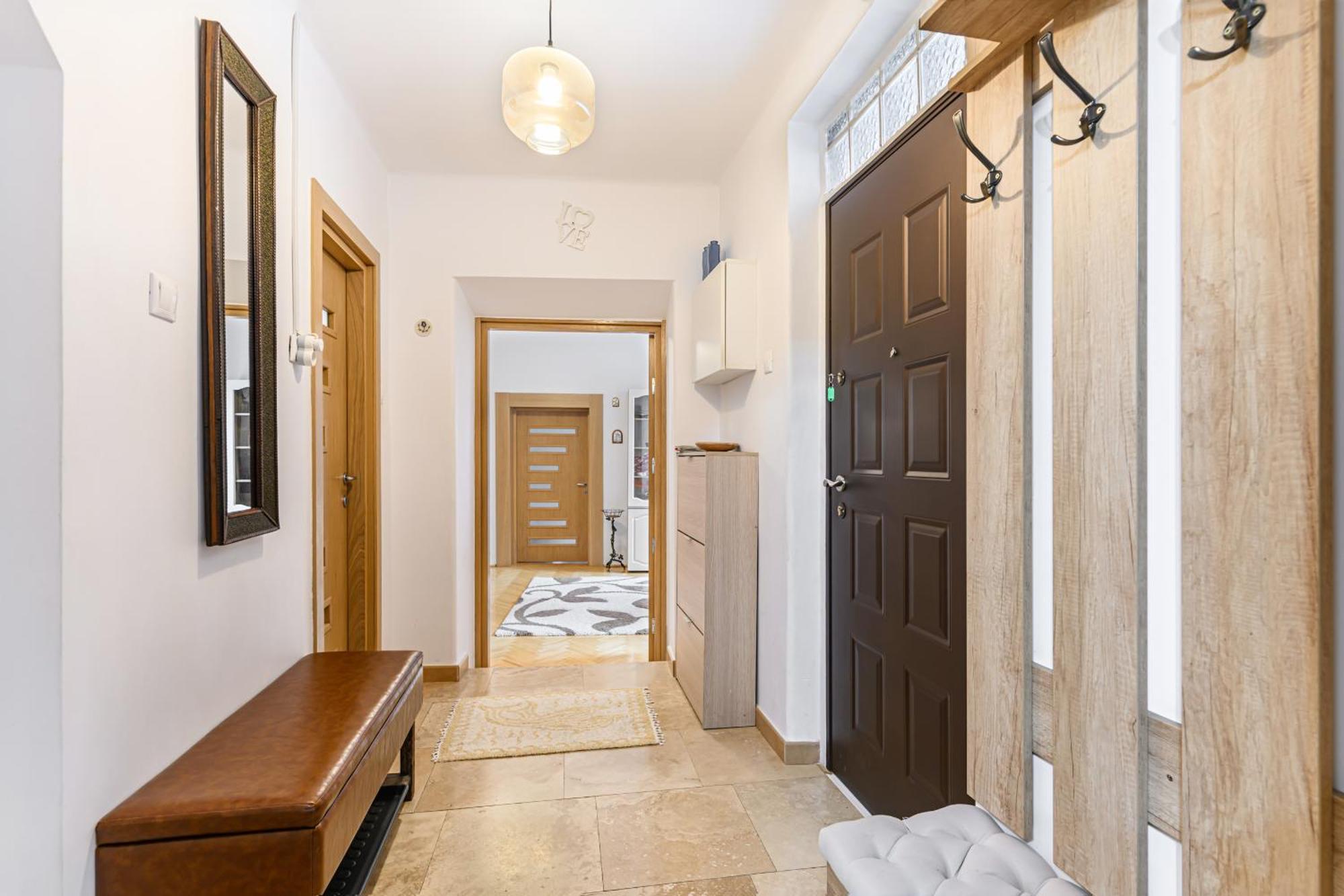 Brasov Centrul Vechi - 67Sqm - 2Min To Counsel Square Apartment Екстериор снимка