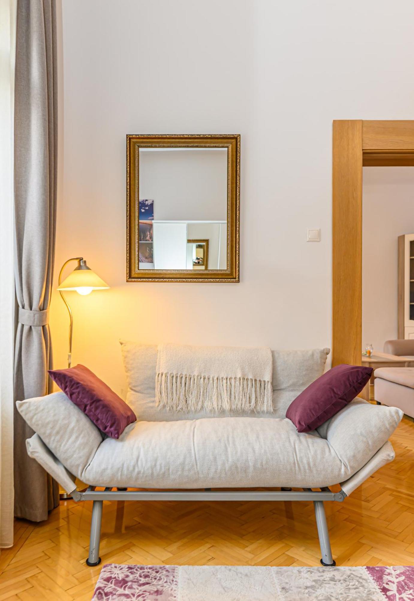 Brasov Centrul Vechi - 67Sqm - 2Min To Counsel Square Apartment Екстериор снимка