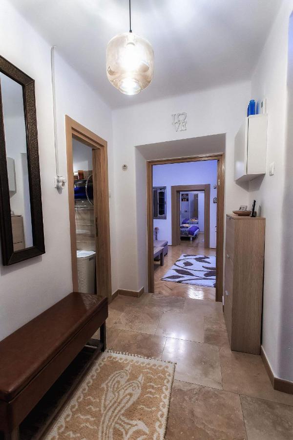 Brasov Centrul Vechi - 67Sqm - 2Min To Counsel Square Apartment Екстериор снимка