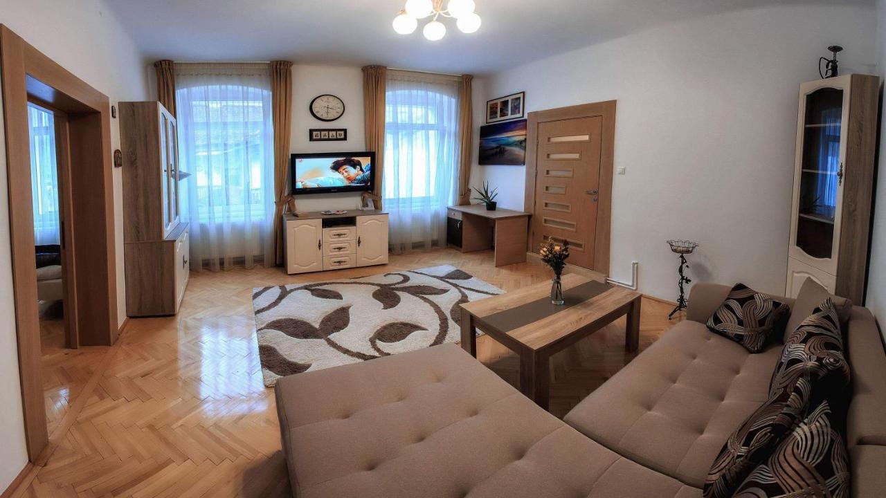 Brasov Centrul Vechi - 67Sqm - 2Min To Counsel Square Apartment Екстериор снимка