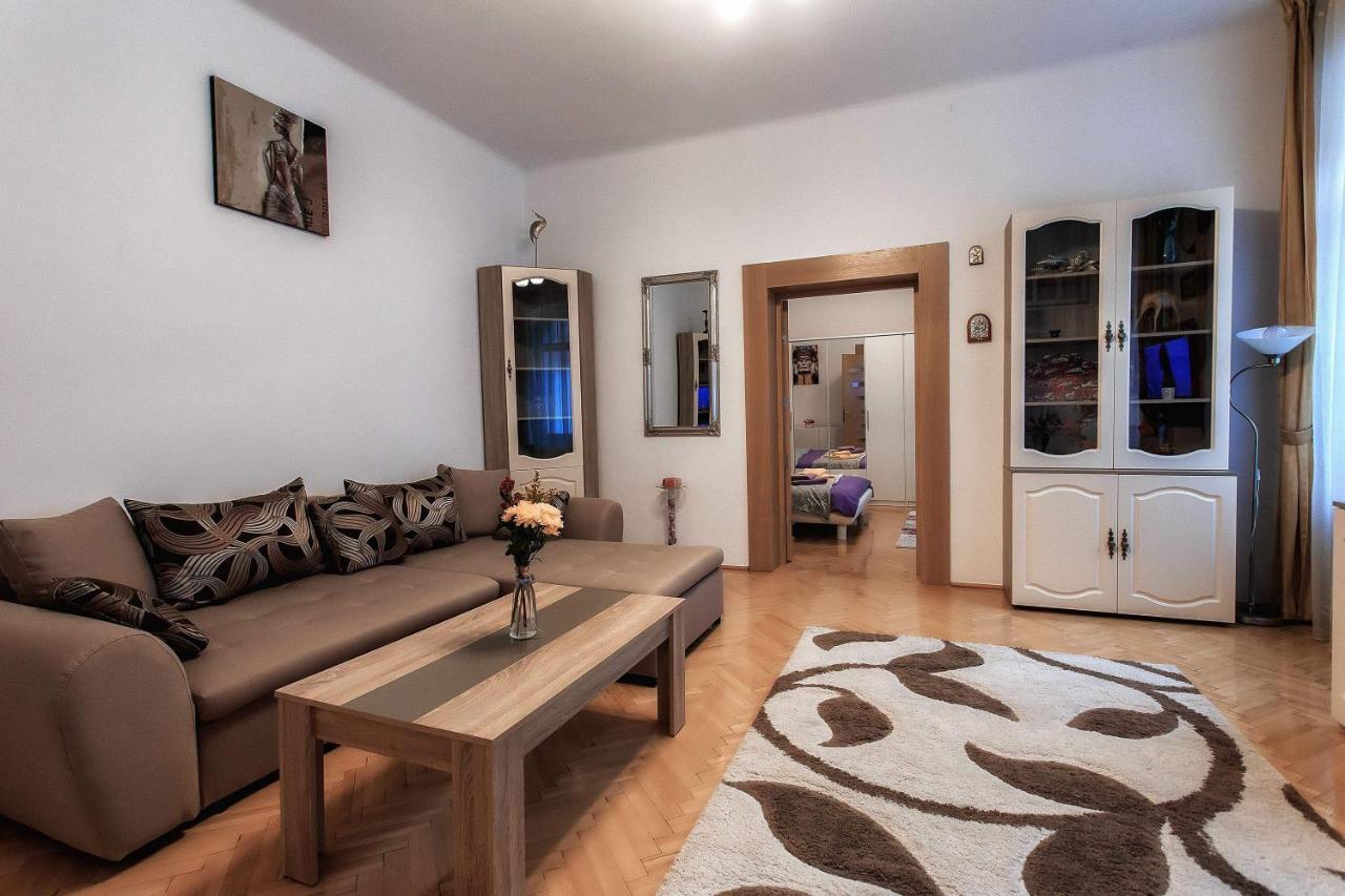 Brasov Centrul Vechi - 67Sqm - 2Min To Counsel Square Apartment Екстериор снимка